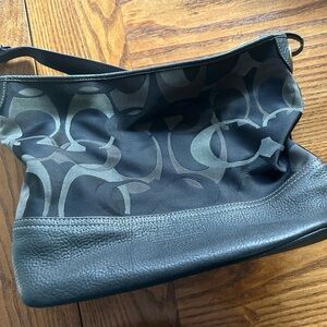 🖤COACH black and Grey signature canvas and leather bucket bag.